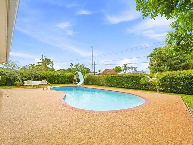 5501 Monroe Street, Hollywood, FL 33021