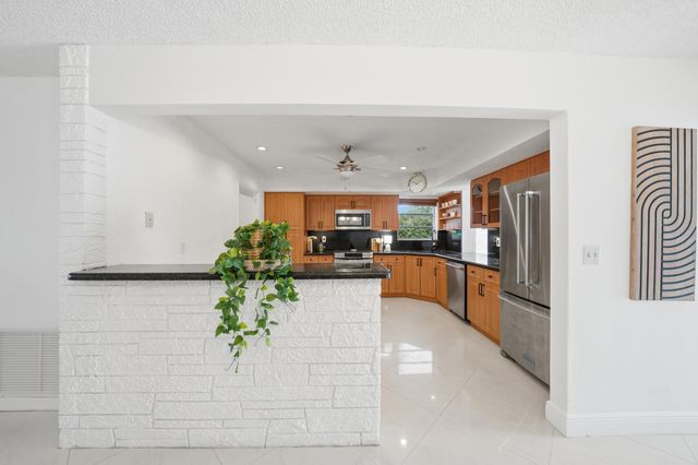 5501 Monroe Street, Hollywood, FL 33021