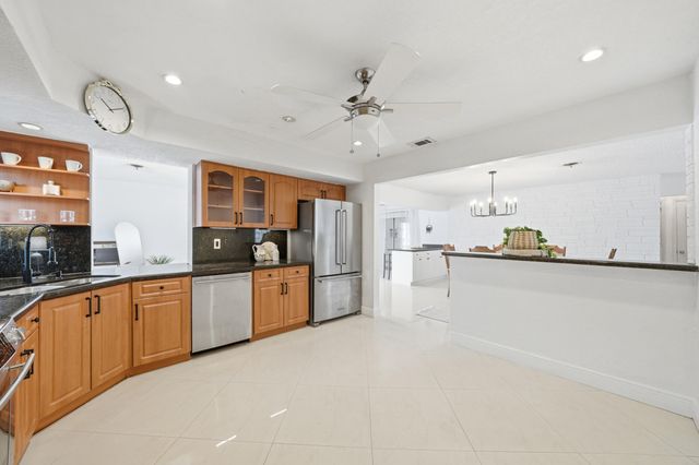 5501 Monroe Street, Hollywood, FL 33021