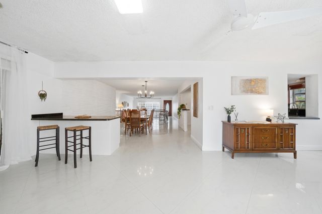 5501 Monroe Street, Hollywood, FL 33021