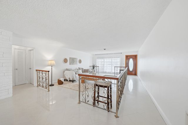 5501 Monroe Street, Hollywood, FL 33021