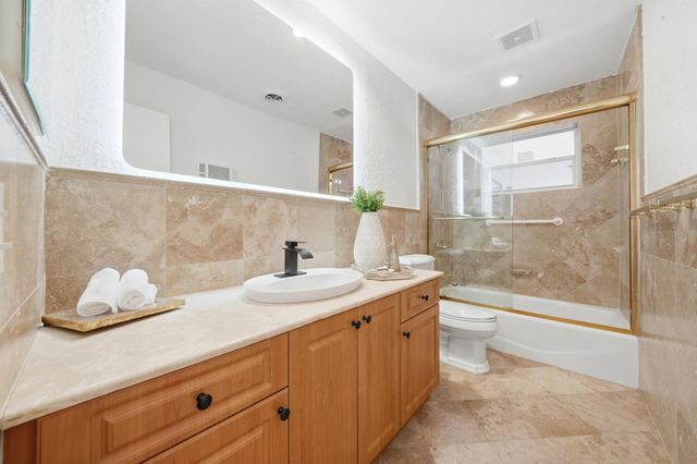 5501 Monroe Street, Hollywood, FL 33021