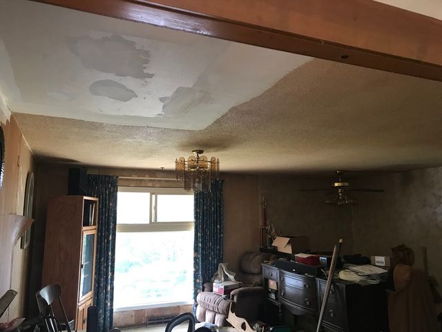 170 Bradley St, Lowell, MA 01850