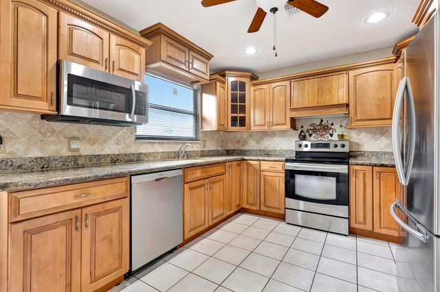 108 Lexington Drive, Royal Palm Beach, FL 33411