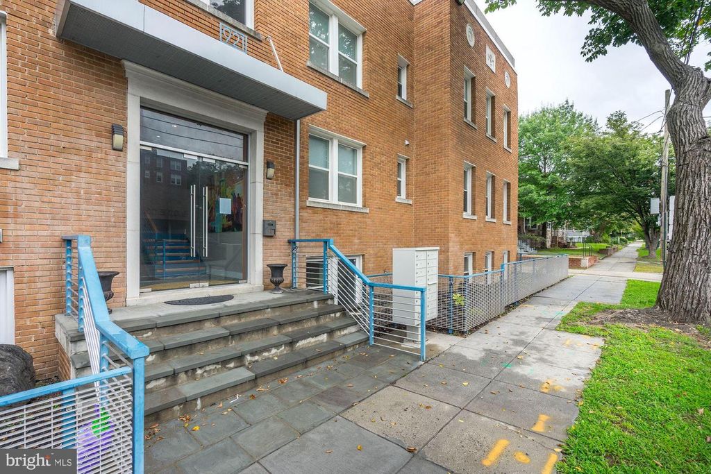 921 BUTTERNUT ST NW #303, Washington, DC 20012