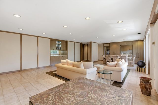 128 N Craig 416, Oakland, PA 15213