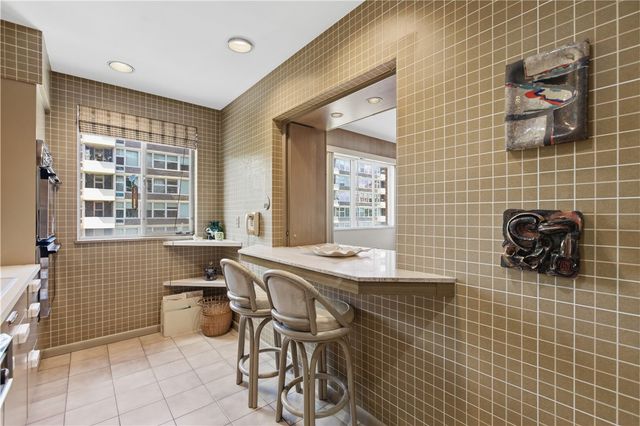 128 N Craig 416, Oakland, PA 15213