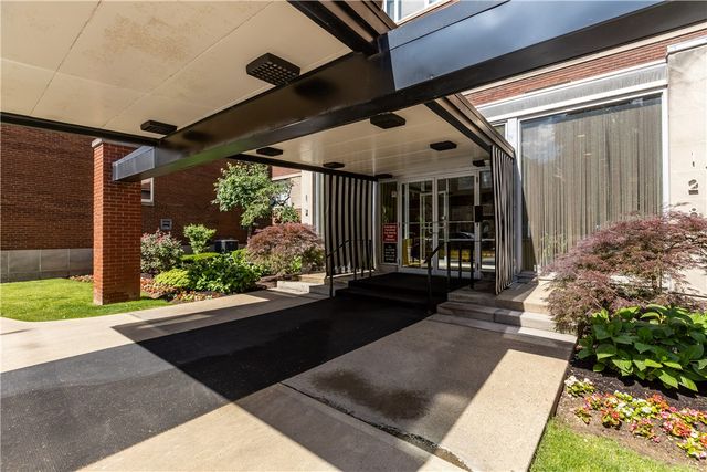 128 N Craig 416, Oakland, PA 15213