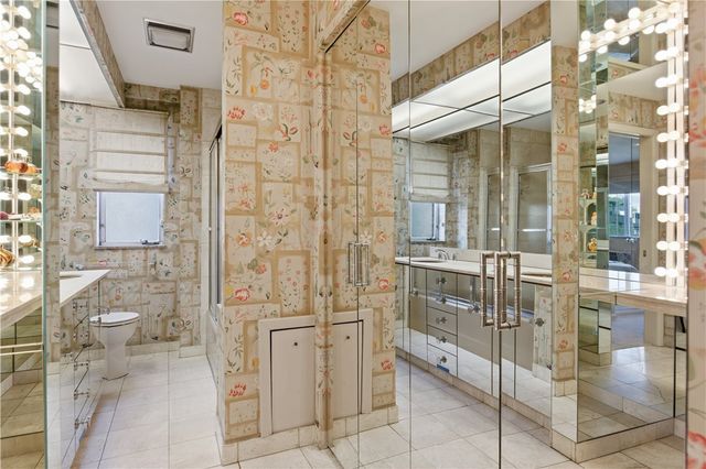 128 N Craig 416, Oakland, PA 15213