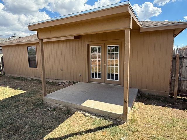 1518 Mayse St, San Angelo, TX 76903