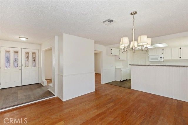 12650 Running Deer Road, Apple Valley, CA 92308