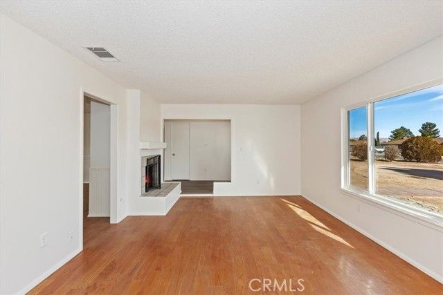 12650 Running Deer Road, Apple Valley, CA 92308