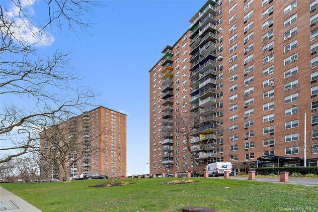 825 Morrison Avenue 8K, Bronx, NY 10473