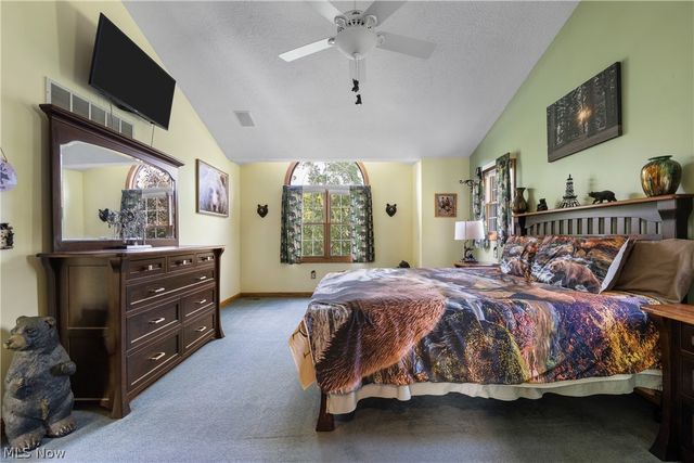1366 Castalia Drive, New Franklin, OH 44203