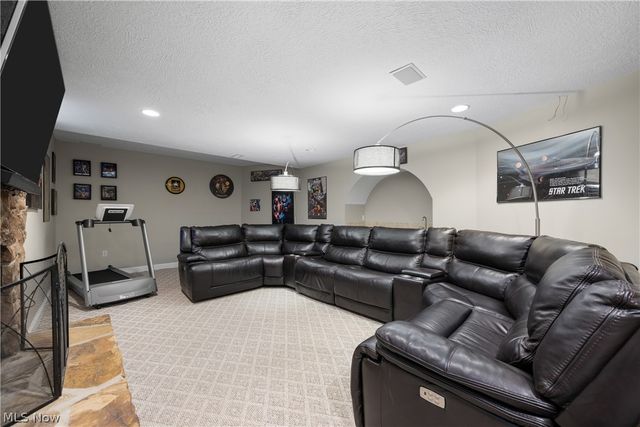 1366 Castalia Drive, New Franklin, OH 44203