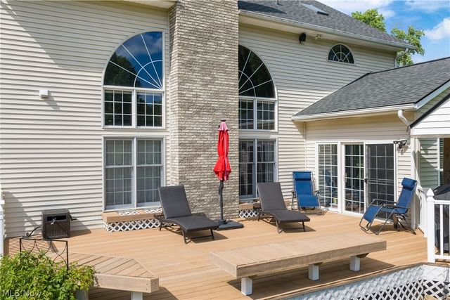 1366 Castalia Drive, New Franklin, OH 44203