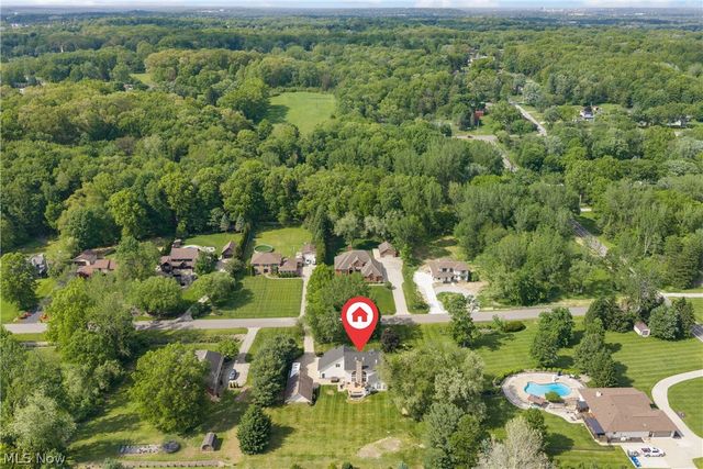 1366 Castalia Drive, New Franklin, OH 44203