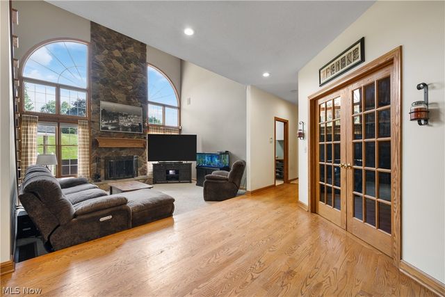 1366 Castalia Drive, New Franklin, OH 44203