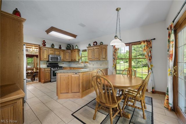 1366 Castalia Drive, New Franklin, OH 44203
