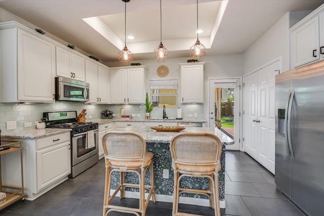 7709 Menchaca RD 16, Austin, TX 78745
