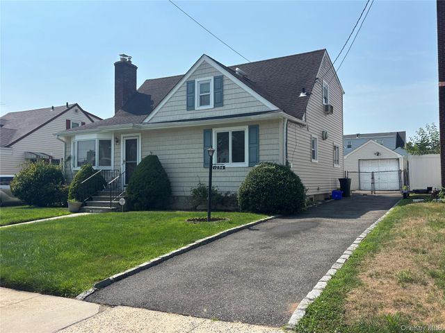 1054 Highland Street, Baldwin, NY 11510