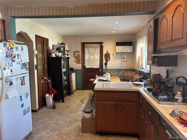 1054 Highland Street, Baldwin, NY 11510