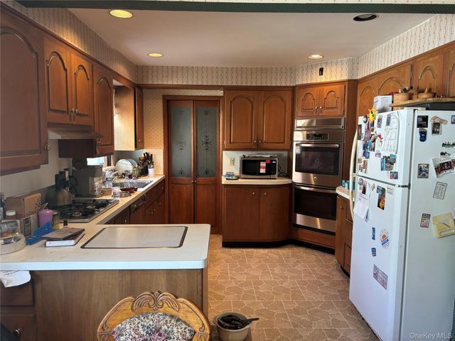 1054 Highland Street, Baldwin, NY 11510