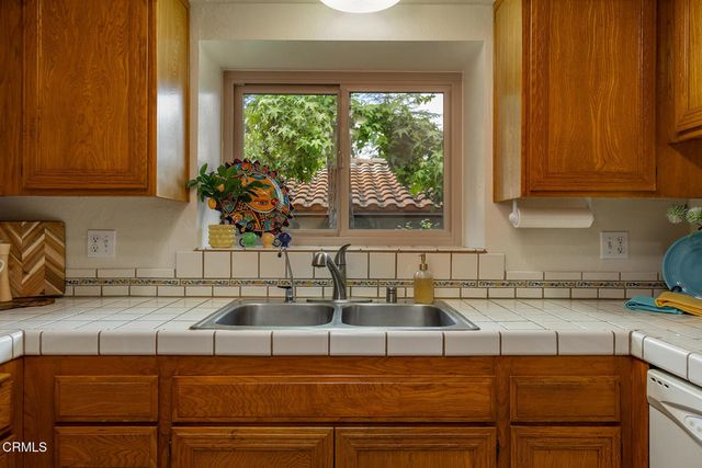 410 Church Road 24, Ojai, CA 93023