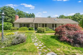 105 Fairfield Drive, North Kingstown, RI 02852