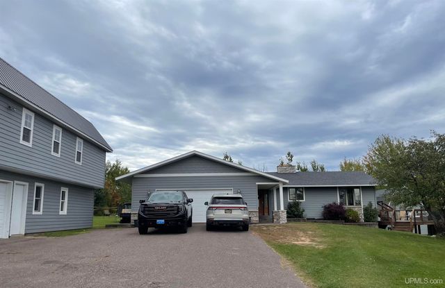 21524 Massie Road, Chassell, MI 49916