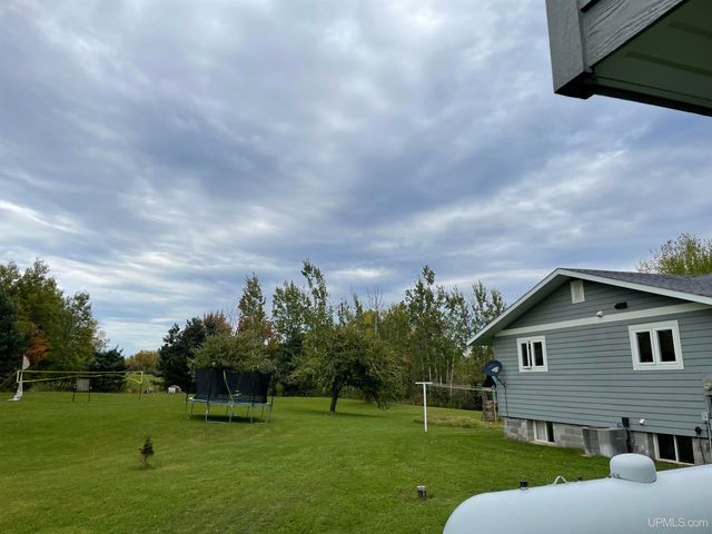 21524 Massie Road, Chassell, MI 49916