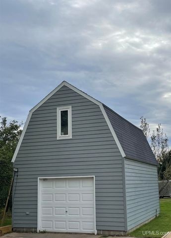 21524 Massie Road, Chassell, MI 49916