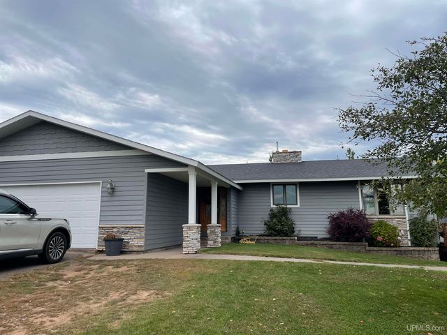 21524 Massie Road, Chassell, MI 49916