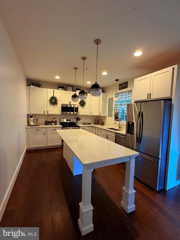 9208 MADISON AVE, North Beach, MD 20714