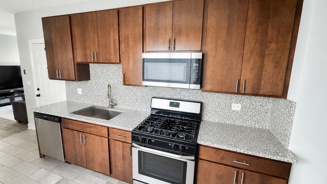 3357 W Huron Street 3, Chicago, IL 60624