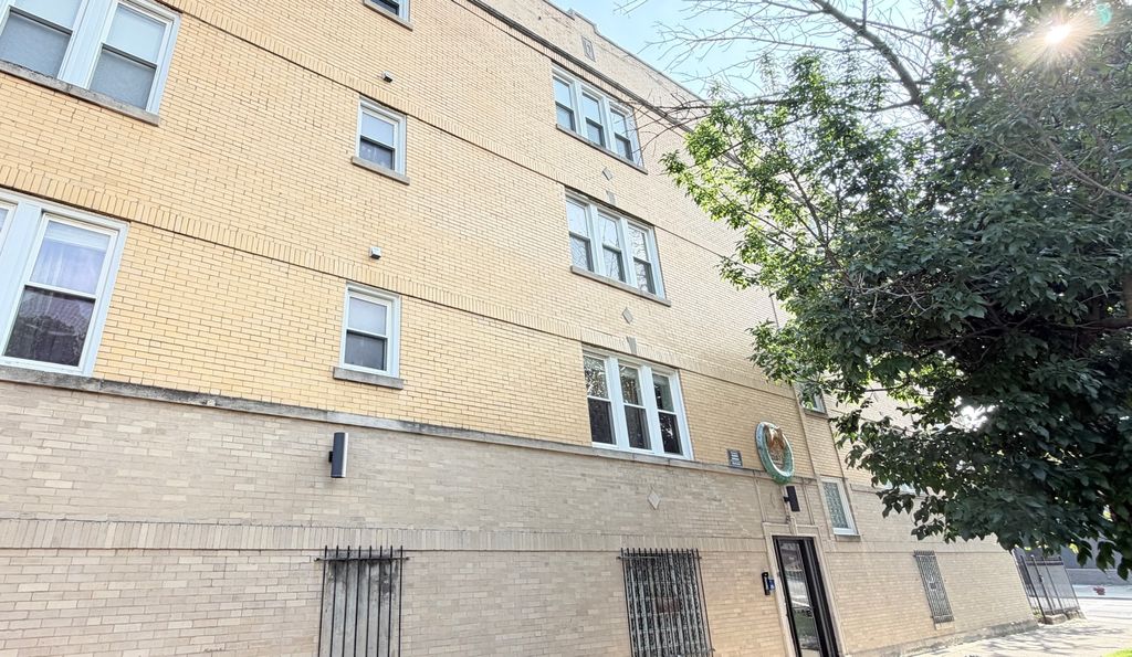 3357 W Huron Street 3, Chicago, IL 60624