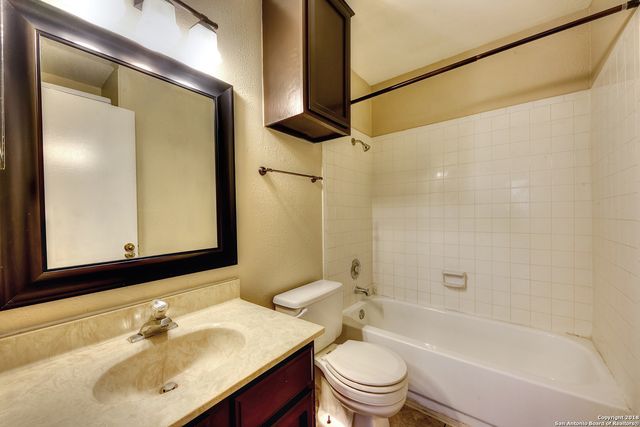 4803 Hamilton Wolfe Rd Apt 916, San Antonio, TX 78229