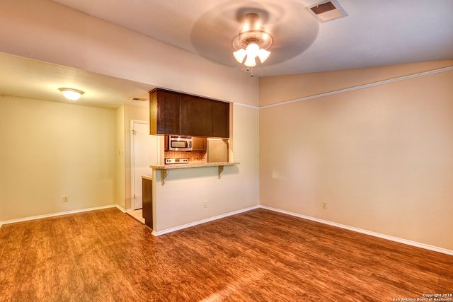 4803 Hamilton Wolfe Rd Apt 916, San Antonio, TX 78229