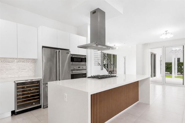 10286 NW 75th Terrace, Doral, FL 33178