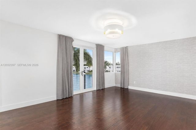 10286 NW 75th Terrace, Doral, FL 33178