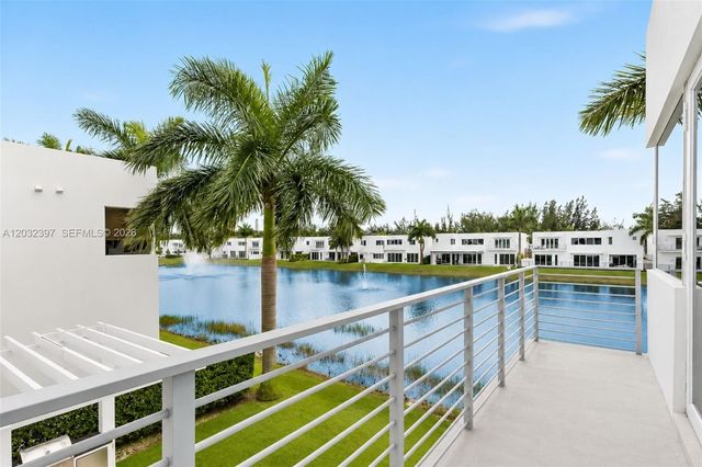10286 NW 75th Terrace, Doral, FL 33178