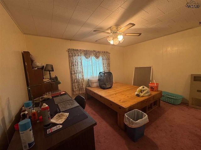 944 S WAGGONER STREET, Electra, TX 76360