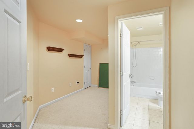 9226 CURTIS DR, Columbia, MD 21045