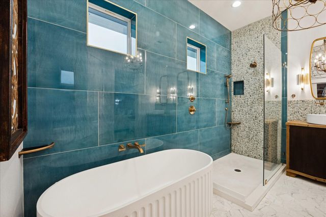 5 Loggerhead, Hitchcock, TX 77563