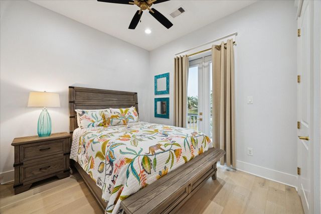 5 Loggerhead, Hitchcock, TX 77563