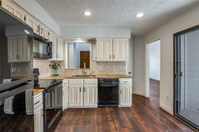 17490 Meandering Way 2203, Dallas, TX 75252