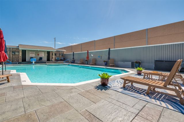 17490 Meandering Way 2203, Dallas, TX 75252