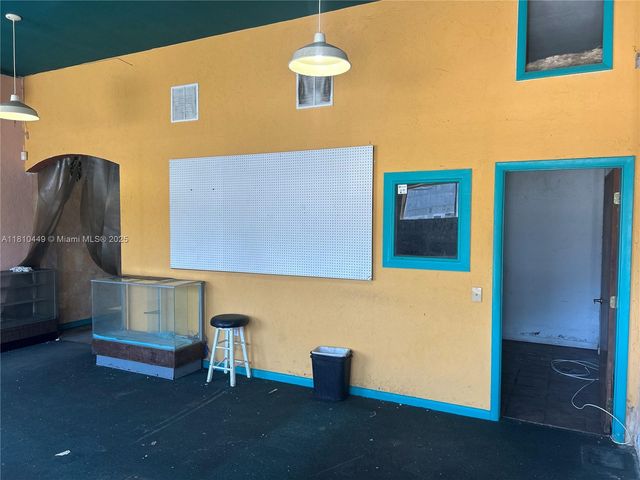 1318 N Federal Hwy 1318, Hollywood, FL 33020