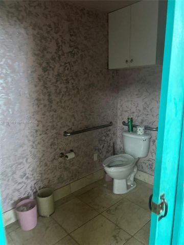 1318 N Federal Hwy 1318, Hollywood, FL 33020