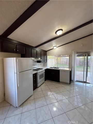 994 E Gladwick St., Carson, CA 90746